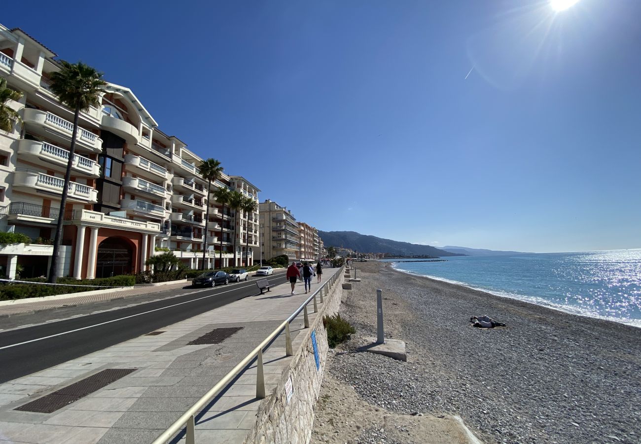 Appartement à Menton - L'Admiral Plaza avec une magnifique vue mer