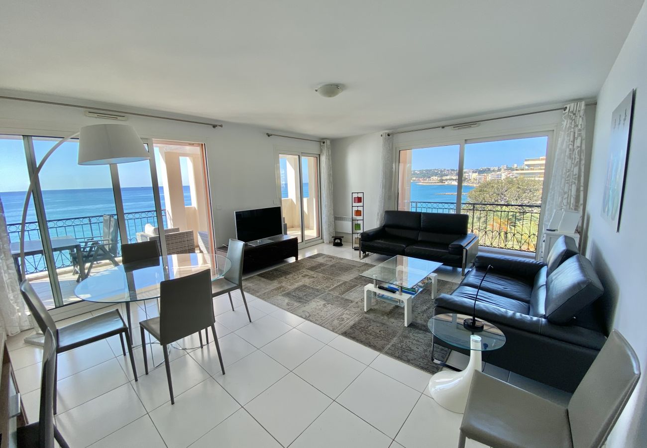 Appartement à Menton - L'Admiral Plaza avec une magnifique vue mer