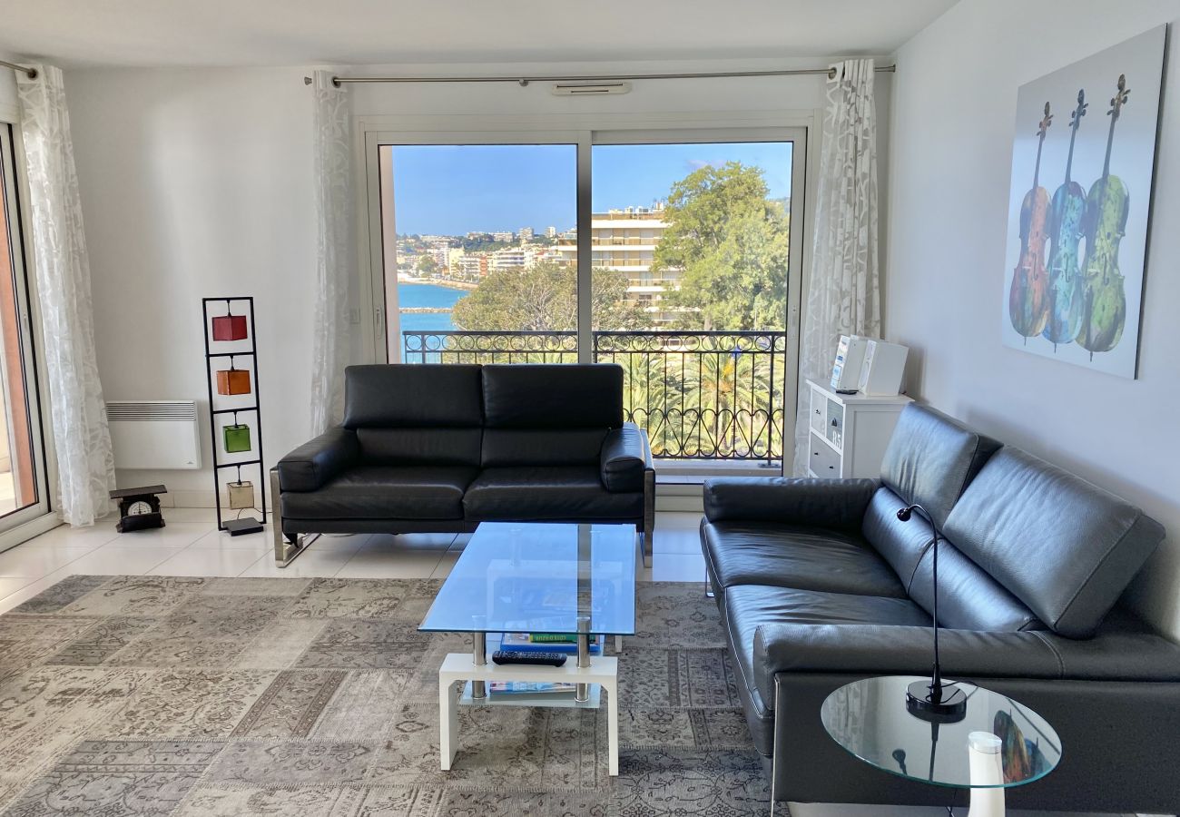 Appartement à Menton - L'Admiral Plaza avec une magnifique vue mer