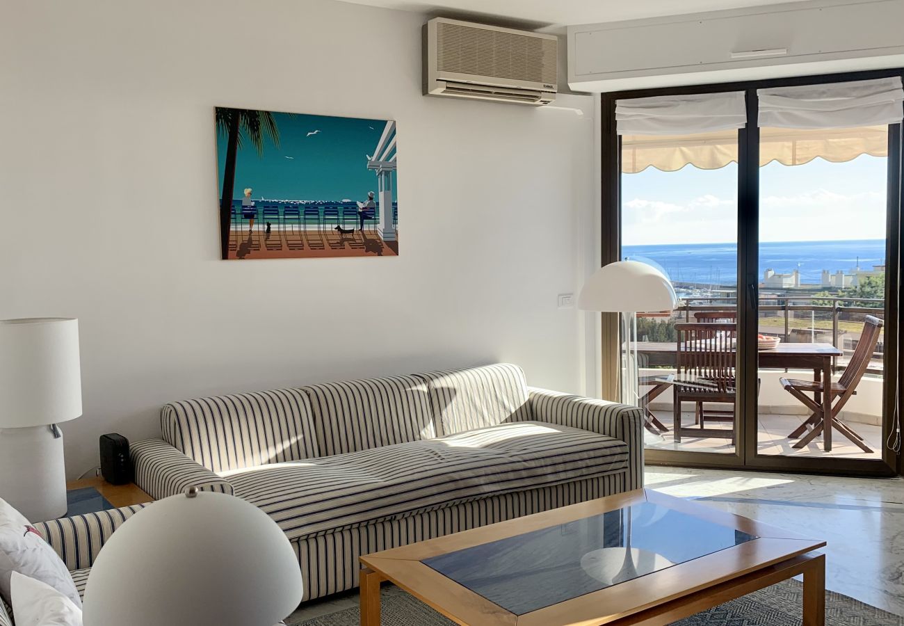 Appartement à Menton - Confortable T2 avec vue mer, quartier de standing