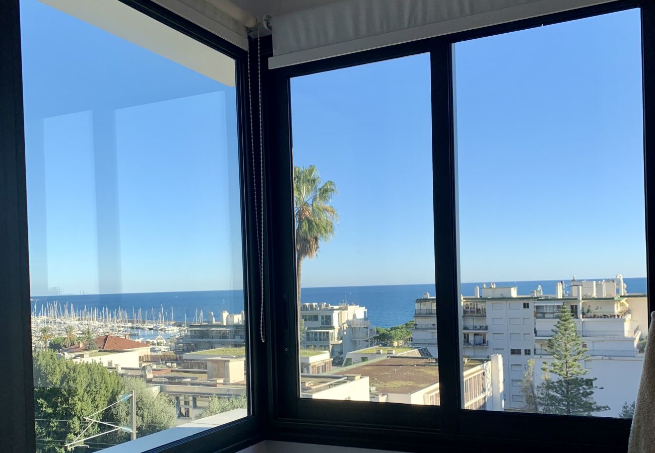 Appartement à Menton - Confortable T2 avec vue mer, quartier de standing